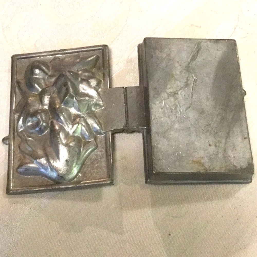 Antique Floral Metal Chocolate Mould #457 - Picture 3 of 5